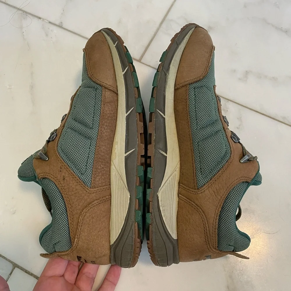 LL Bean, women’s 8, green canvas and brown leather outdoor hiking sneaker low - Picture 5 of 8